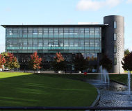 英国华威大学