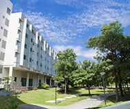泰国经贸大学(原西那瓦大学)