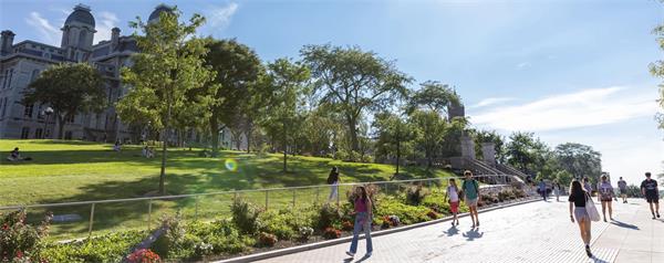 美国雪城大学