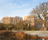 英国华威大学