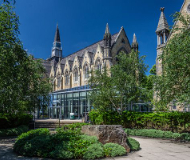 英国利兹大学