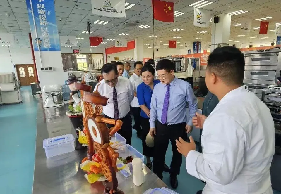 西那瓦国际大学校长周非教授前往云南调研与访问