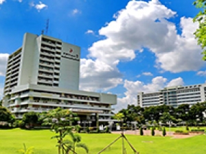 泰国瓦拉亚隆功皇家大学