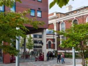 英国利物浦大学