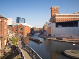 英国伯明翰大学