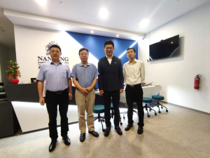 中国驻新加坡大使馆领导到访参观NIM新校区